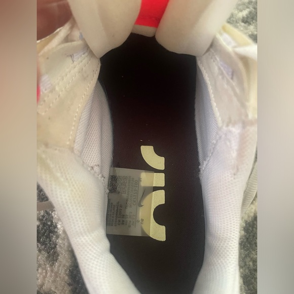 Women’s size 6 Nike air max UP - Picture 4 of 9
